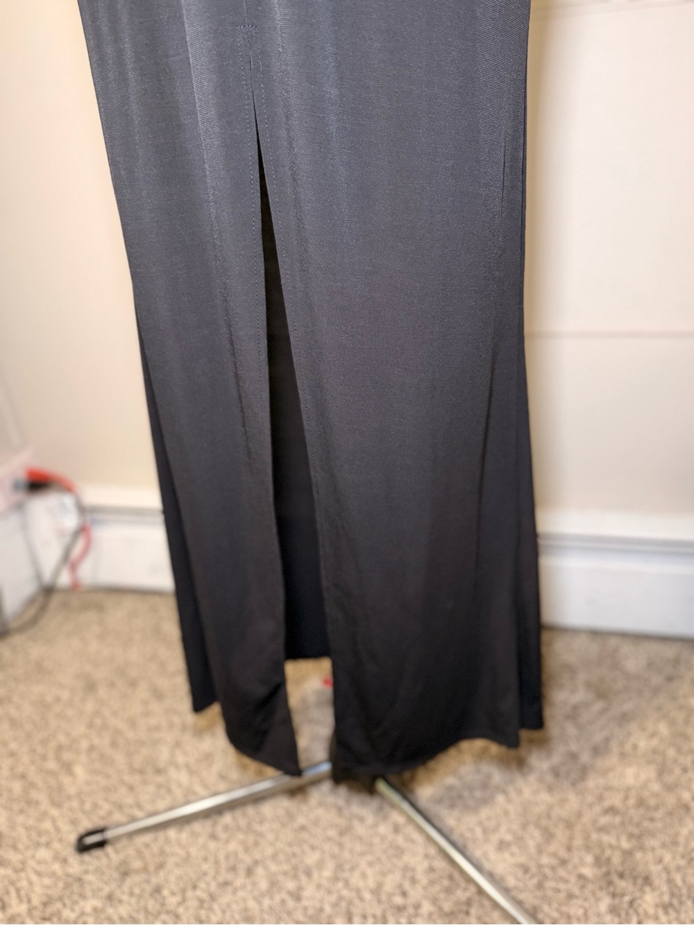 ALLOY Black V-Neck Maxi Dress with Front Slit - Picture 2 of 8
